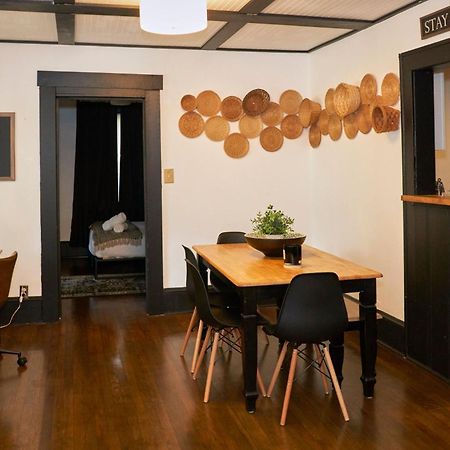 Cozy Atl Getaway - 5 Min From Airport & Downtown Villa Atlanta Exterior foto